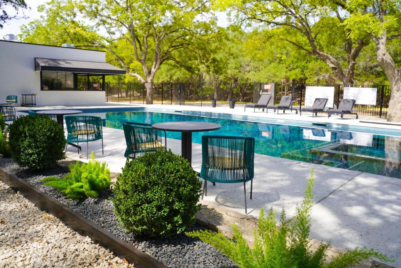 Wimberley Inn & Bar Zewnętrze zdjęcie